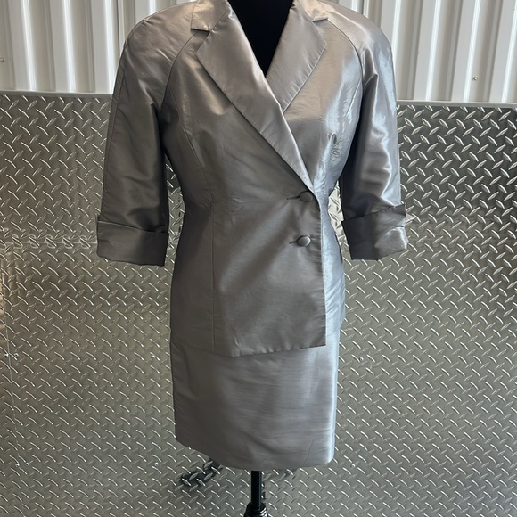 Apart Impression Luminous Silver Set. Preloved - Picture 1 of 12